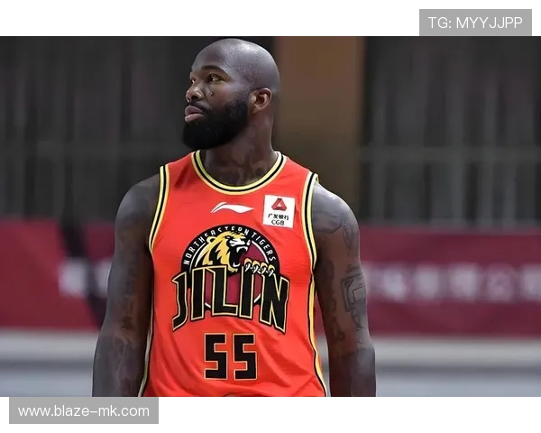 琼斯传球大师再现神级操作，引领球队逆转取胜