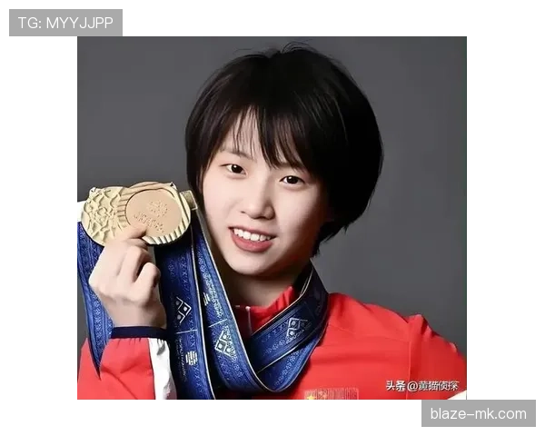 陈芋汐比赛结束脱下鞋子那一刻，谁注意到她指甲油都没掉一点？真是怪力少女吧！